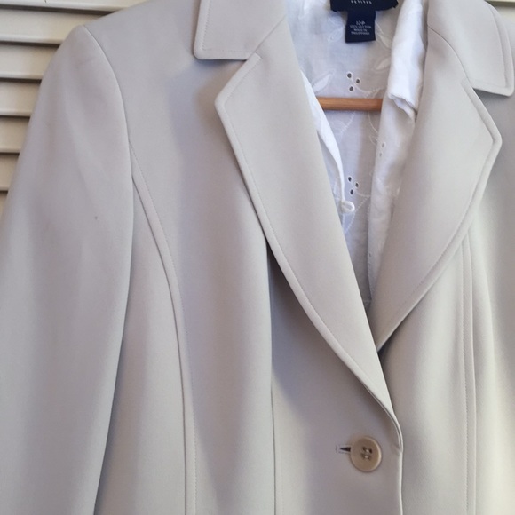 Blazer by Ann Taylor - Picture 2 of 4